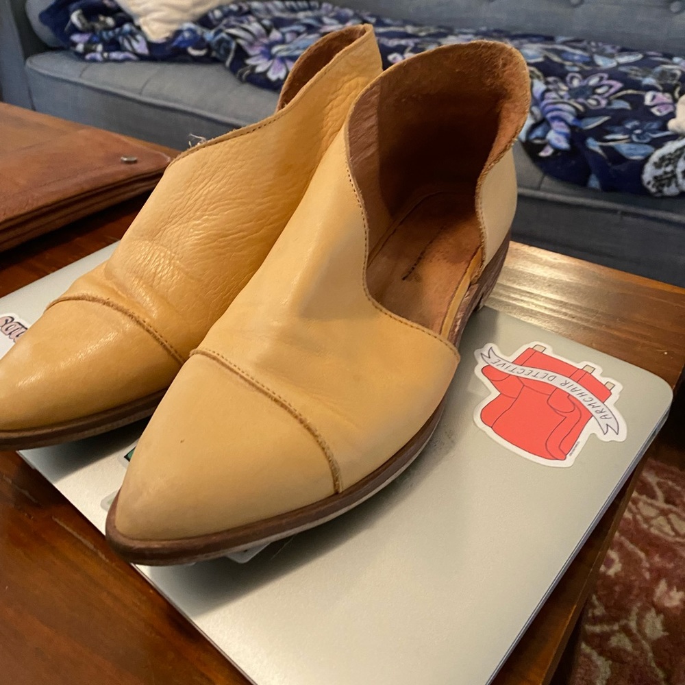 ROYALE FLAT